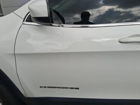 Another view of 2015 Jeep Cherokee Latitude for sale in Auburn, WA at Bud Clary Auburn CDJR