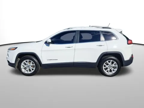 Photos of 2015 Jeep Cherokee Latitude for sale in Auburn, WA at Bud Clary Auburn CDJR