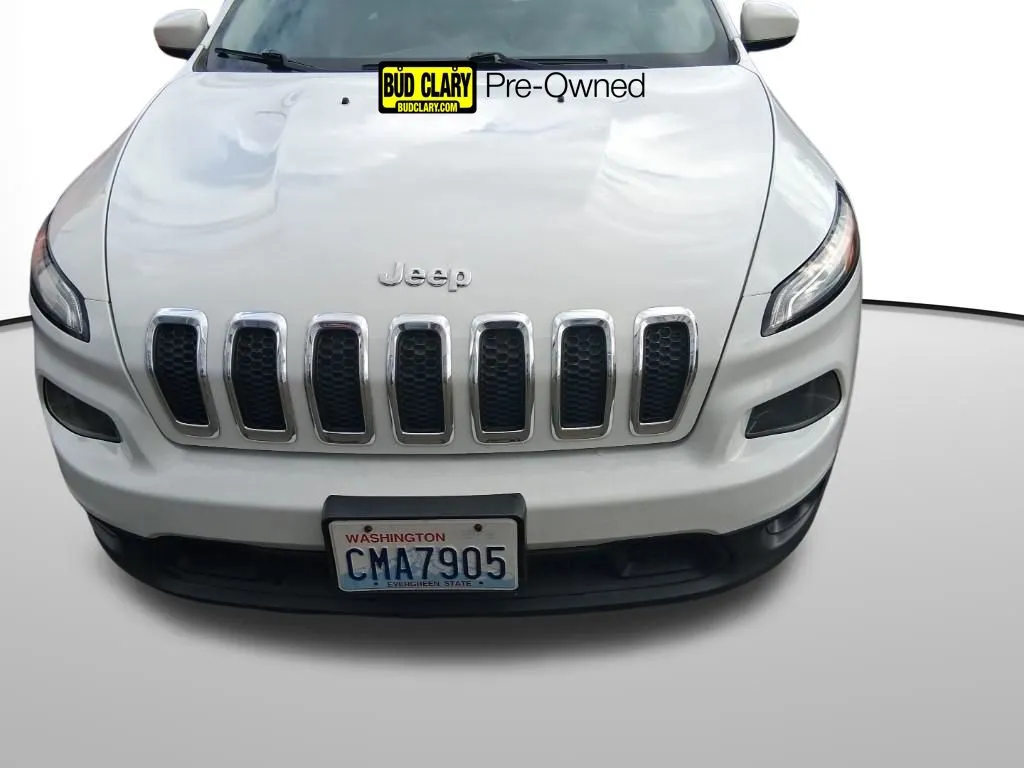 White 2015 Jeep Cherokee Latitude for sale in Auburn, WA