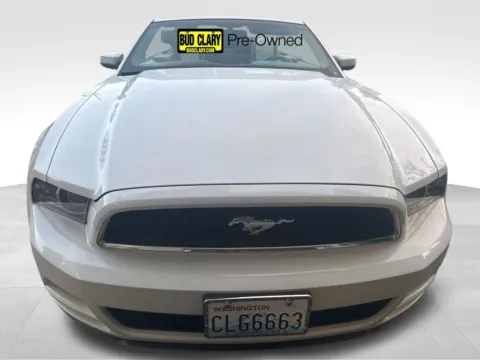 White 2014 Ford Mustang V6 Premium for sale in Auburn, WA