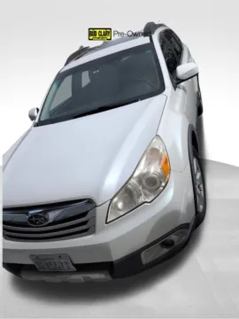 White 2010 Subaru Outback 2.5i for sale in Auburn, WA