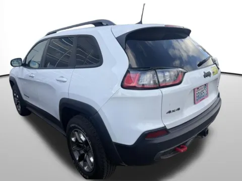 Photos of 2019 Jeep Cherokee Trailhawk for sale in Auburn, WA at Bud Clary Auburn CDJR
