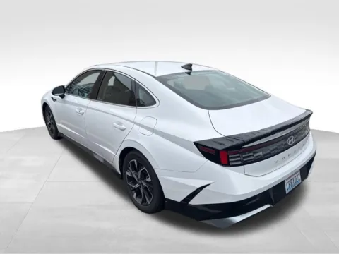 Another view of 2024 Hyundai Sonata SEL for sale in Auburn, WA at Bud Clary Auburn CDJR