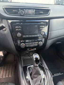 More photos of 2017 Nissan Rogue SV at Bud Clary Auburn CDJR, WA