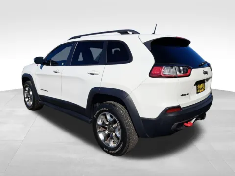 Another view of 2019 Jeep Cherokee Trailhawk for sale in Auburn, WA at Bud Clary Auburn CDJR