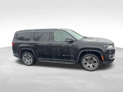 Another view of 2022 Jeep Wagoneer Series III for sale in Auburn, WA at Bud Clary Auburn CDJR