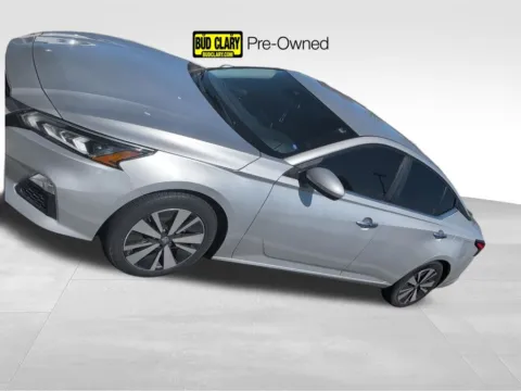 Silver 2022 Nissan Altima 2.5 SV for sale in Auburn, WA