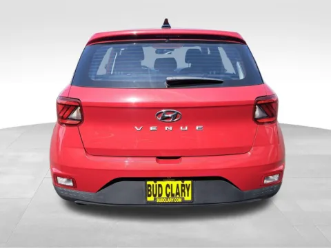 More photos of 2022 Hyundai Venue SE at Bud Clary Auburn CDJR, WA