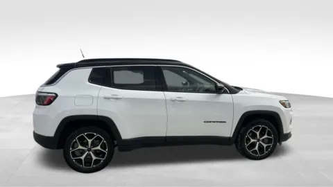 More photos of 2025 Jeep Compass Limited at Bud Clary Auburn CDJR, WA