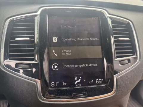 More photos of 2017 Volvo XC90 T6 Momentum at Bud Clary Auburn CDJR, WA