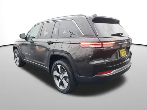Another view of 2023 Jeep Grand Cherokee 4xe for sale in Auburn, WA at Auburn CDJR