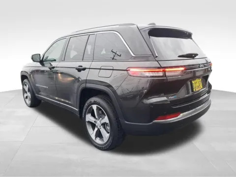 Another view of 2023 Jeep Grand Cherokee 4xe for sale in Auburn, WA at Bud Clary Auburn CDJR
