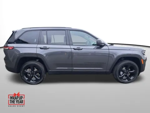 More photos of 2025 Jeep Grand Cherokee Altitude X at Auburn CDJR, WA