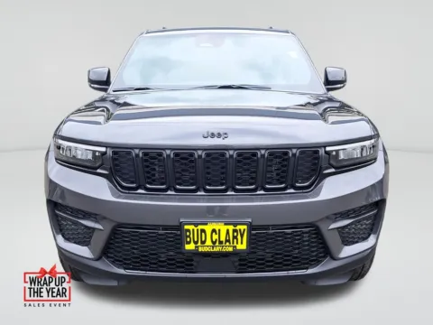 Photos of 2025 Jeep Grand Cherokee Altitude X for sale in Auburn, WA at Auburn CDJR