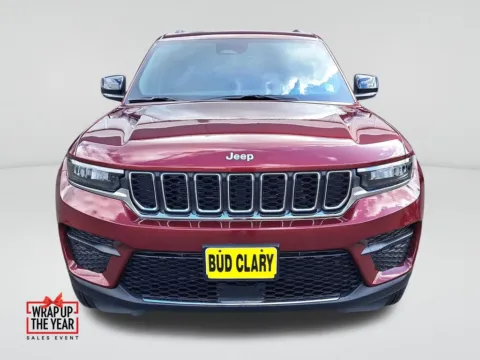 Photos of 2025 Jeep Grand Cherokee Laredo for sale in Auburn, WA at Auburn CDJR