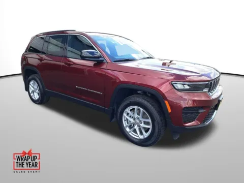 Another view of 2025 Jeep Grand Cherokee Laredo for sale in Auburn, WA at Auburn CDJR