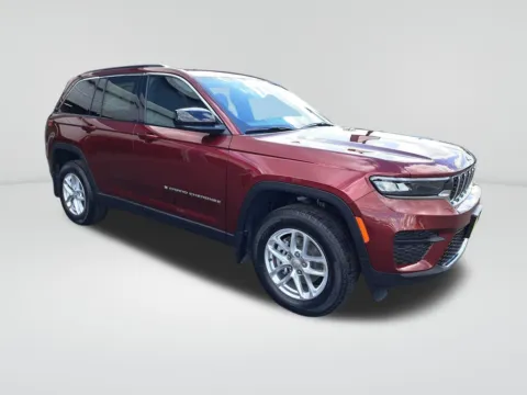 Another view of 2025 Jeep Grand Cherokee Laredo for sale in Auburn, WA at Auburn CDJR