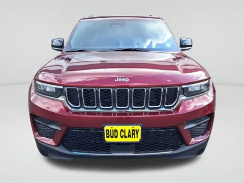 Photos of 2025 Jeep Grand Cherokee Laredo for sale in Auburn, WA at Auburn CDJR