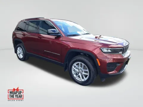 Another view of 2025 Jeep Grand Cherokee Laredo for sale in Auburn, WA at Auburn CDJR