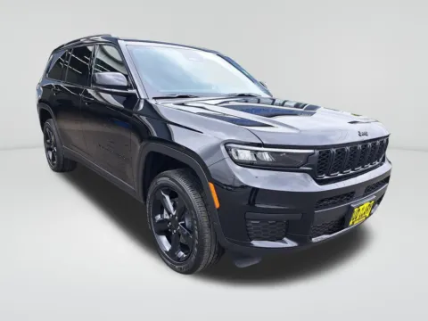 Another view of 2025 Jeep Grand Cherokee L Altitude X for sale in Auburn, WA at Auburn CDJR