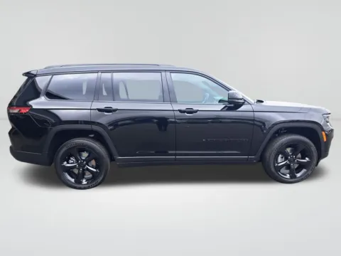 More photos of 2025 Jeep Grand Cherokee L Altitude X at Auburn CDJR, WA