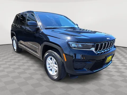More photos of 2025 Jeep Grand Cherokee Laredo at Auburn CDJR, WA