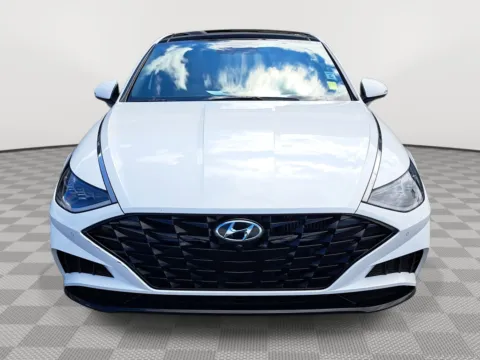 Another view of 2022 Hyundai Sonata Limited for sale in Auburn, WA at Auburn CDJR