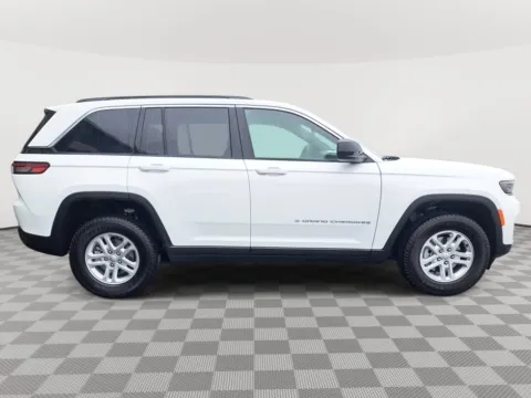 More photos of 2025 Jeep Grand Cherokee Laredo at Auburn CDJR, WA