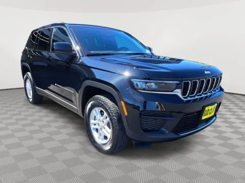 More photos of 2025 Jeep Grand Cherokee Laredo at Auburn CDJR, WA