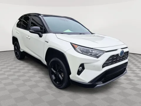 More photos of 2021 Toyota RAV4 Hybrid XSE at Auburn CDJR, WA
