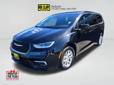 Black 2026 Chrysler Pacifica Select for sale in Auburn, WA