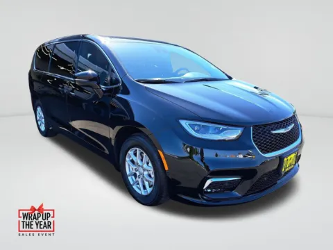 Another view of 2026 Chrysler Pacifica Select for sale in Auburn, WA at Auburn CDJR