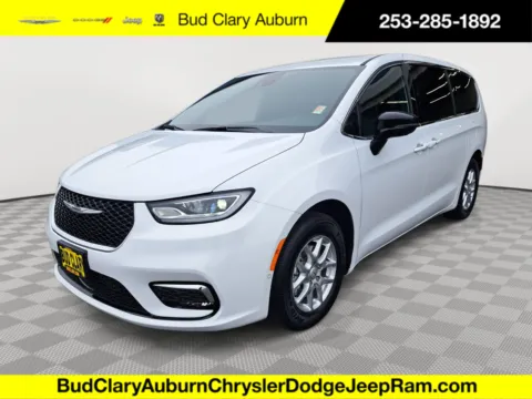 White 2026 Chrysler Pacifica Select for sale in Auburn, WA