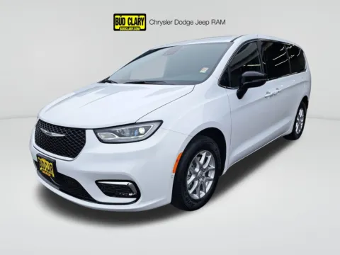 White 2026 Chrysler Pacifica Select for sale in Auburn, WA