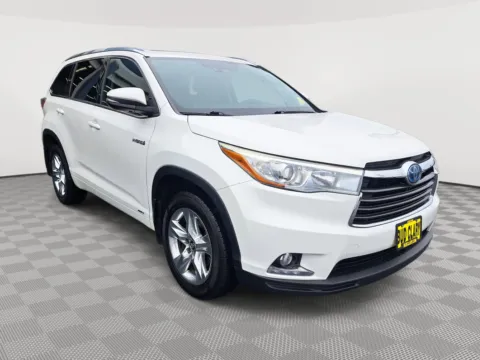 More photos of 2016 Toyota Highlander Hybrid at Auburn CDJR, WA