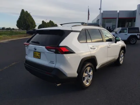 More photos of 2021 Toyota RAV4 Hybrid XLE at Auburn CDJR, WA