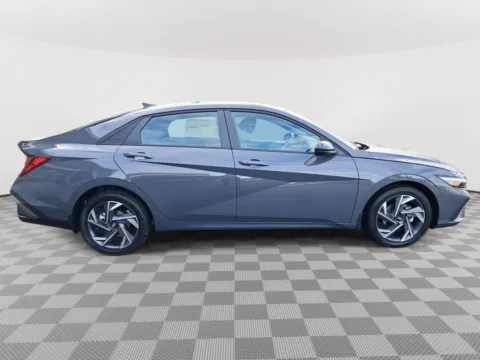 More photos of 2025 Hyundai Elantra SEL Sport at Auburn CDJR, WA