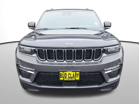 Photos of 2025 Jeep Grand Cherokee Limited for sale in Auburn, WA at Auburn CDJR