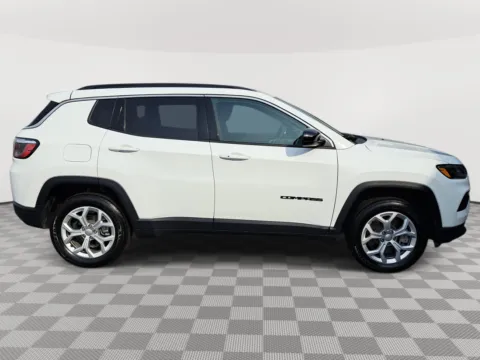 More photos of 2024 Jeep Compass Latitude at Auburn CDJR, WA