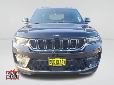 Photos of 2025 Jeep Grand Cherokee Laredo X for sale in Auburn, WA at Auburn CDJR