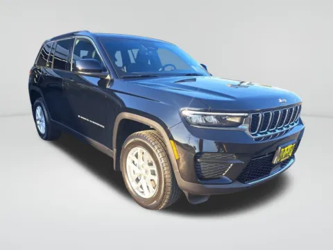 Another view of 2025 Jeep Grand Cherokee Laredo X for sale in Auburn, WA at Auburn CDJR