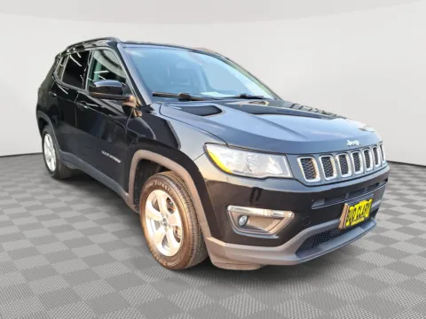 More photos of 2019 Jeep Compass Latitude at Auburn CDJR, WA