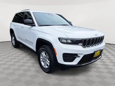 More photos of 2025 Jeep Grand Cherokee Laredo at Auburn CDJR, WA