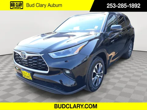 Green 2021 Toyota Highlander Hybrid XLE for sale in Auburn, WA