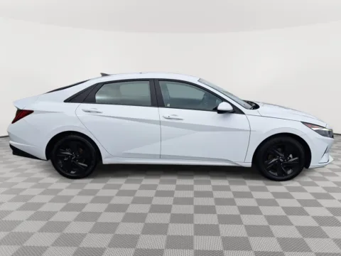 More photos of 2023 Hyundai Elantra Hybrid Blue at Auburn CDJR, WA