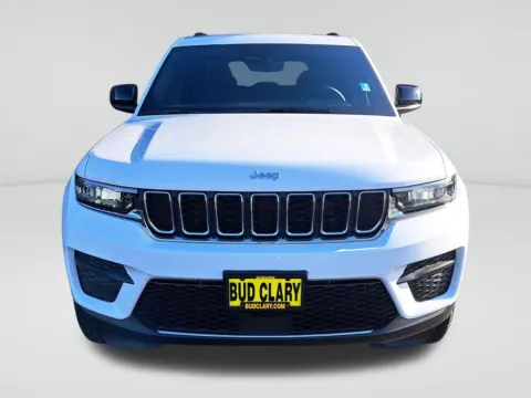 Photos of 2025 Jeep Grand Cherokee Laredo X for sale in Auburn, WA at Auburn CDJR