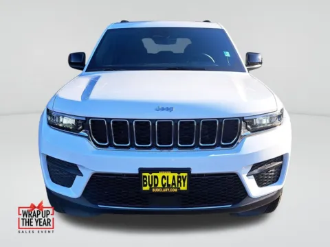 Photos of 2025 Jeep Grand Cherokee Laredo X for sale in Auburn, WA at Auburn CDJR