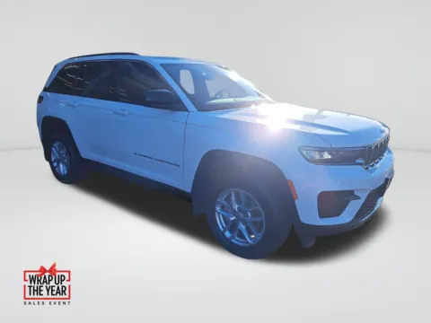 Another view of 2025 Jeep Grand Cherokee Laredo X for sale in Auburn, WA at Auburn CDJR