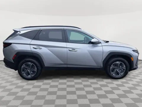 More photos of 2025 Hyundai Tucson Hybrid Blue at Auburn CDJR, WA