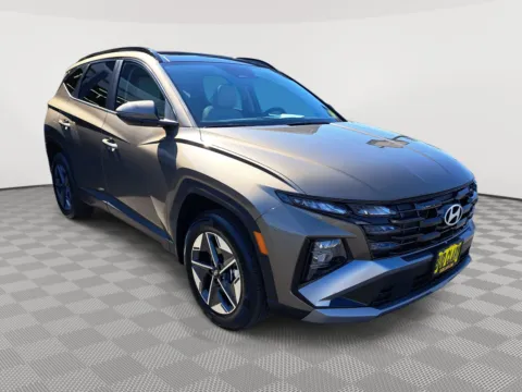 More photos of 2025 Hyundai Tucson Hybrid SEL Convenience at Auburn CDJR, WA